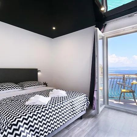 Royal Guest house 4*