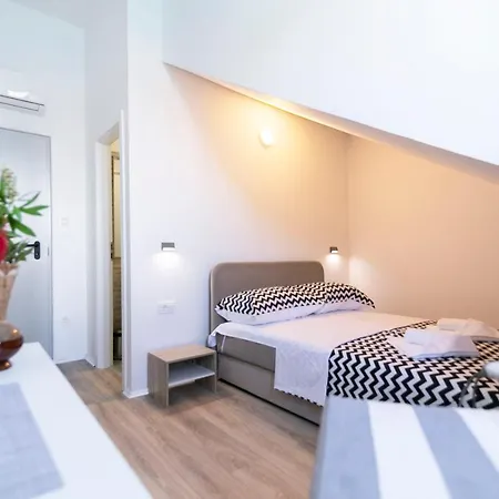 Royal Guest house 4*